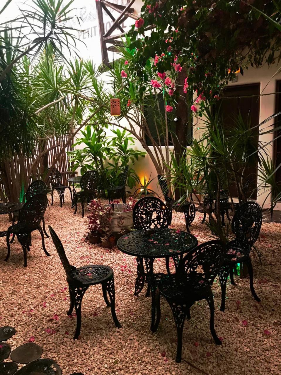 Lo Nuestro Petit Hotel Tulum Zewnętrze zdjęcie